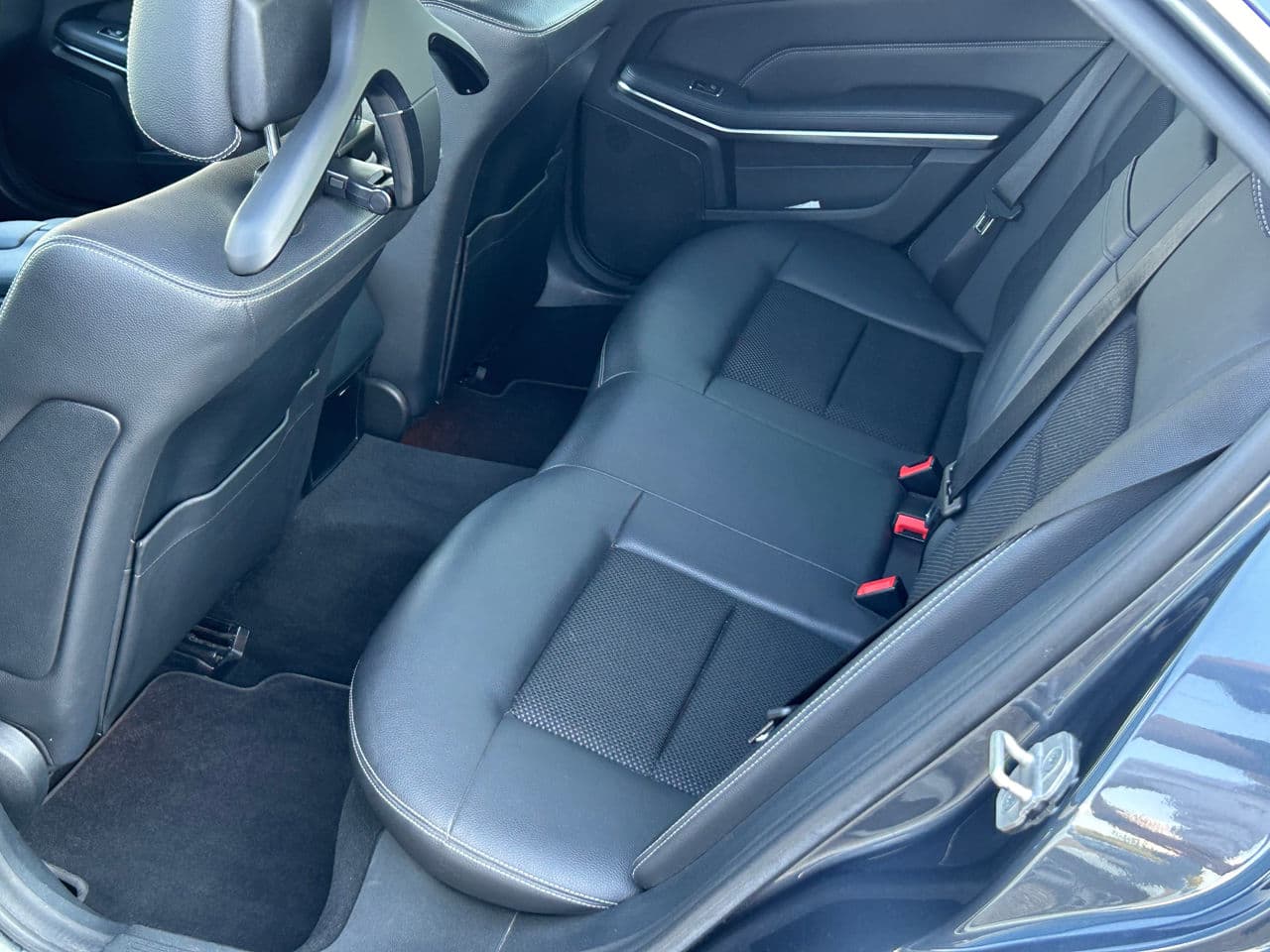 Mercedes E 300h 2014 — Миниатюра 19