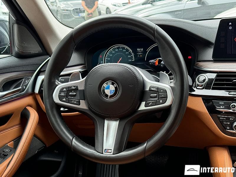 BMW 520 2017 — Миниатюра 8