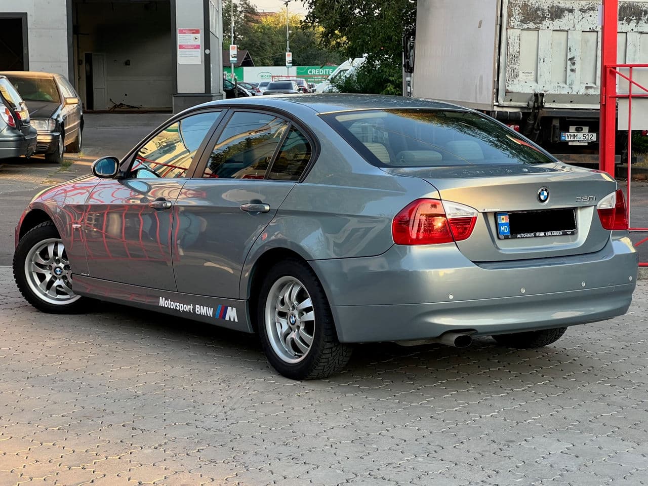 BMW 320 2007 — Миниатюра 2