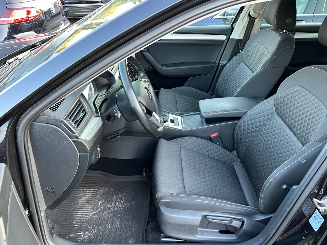 Skoda Superb 2020 — Миниатюра 9