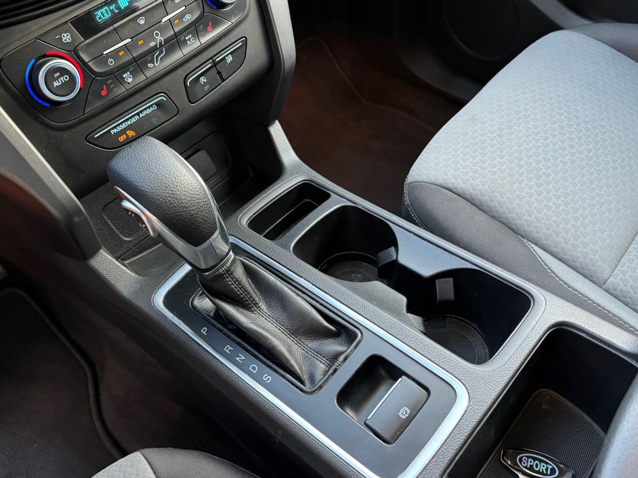 Ford Escape 2018 — Миниатюра 12