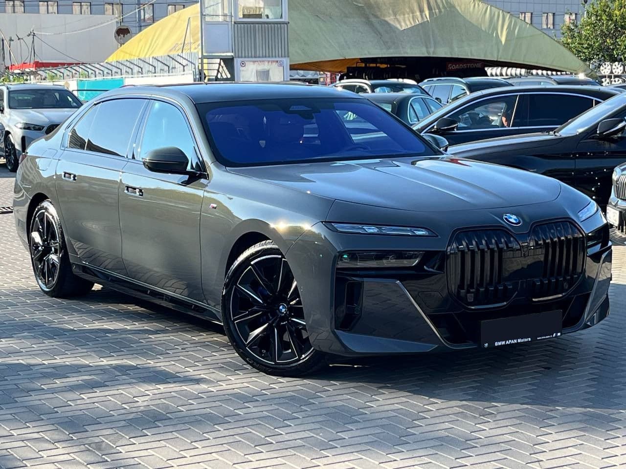 BMW 740 2023 — Миниатюра 3
