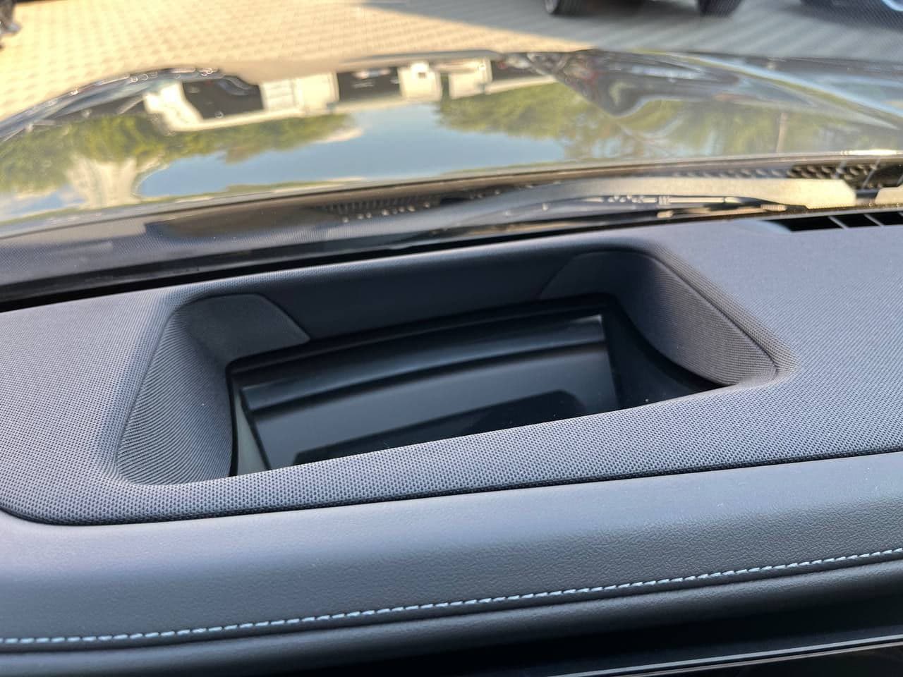 BMW 740 2023 — Миниатюра 9