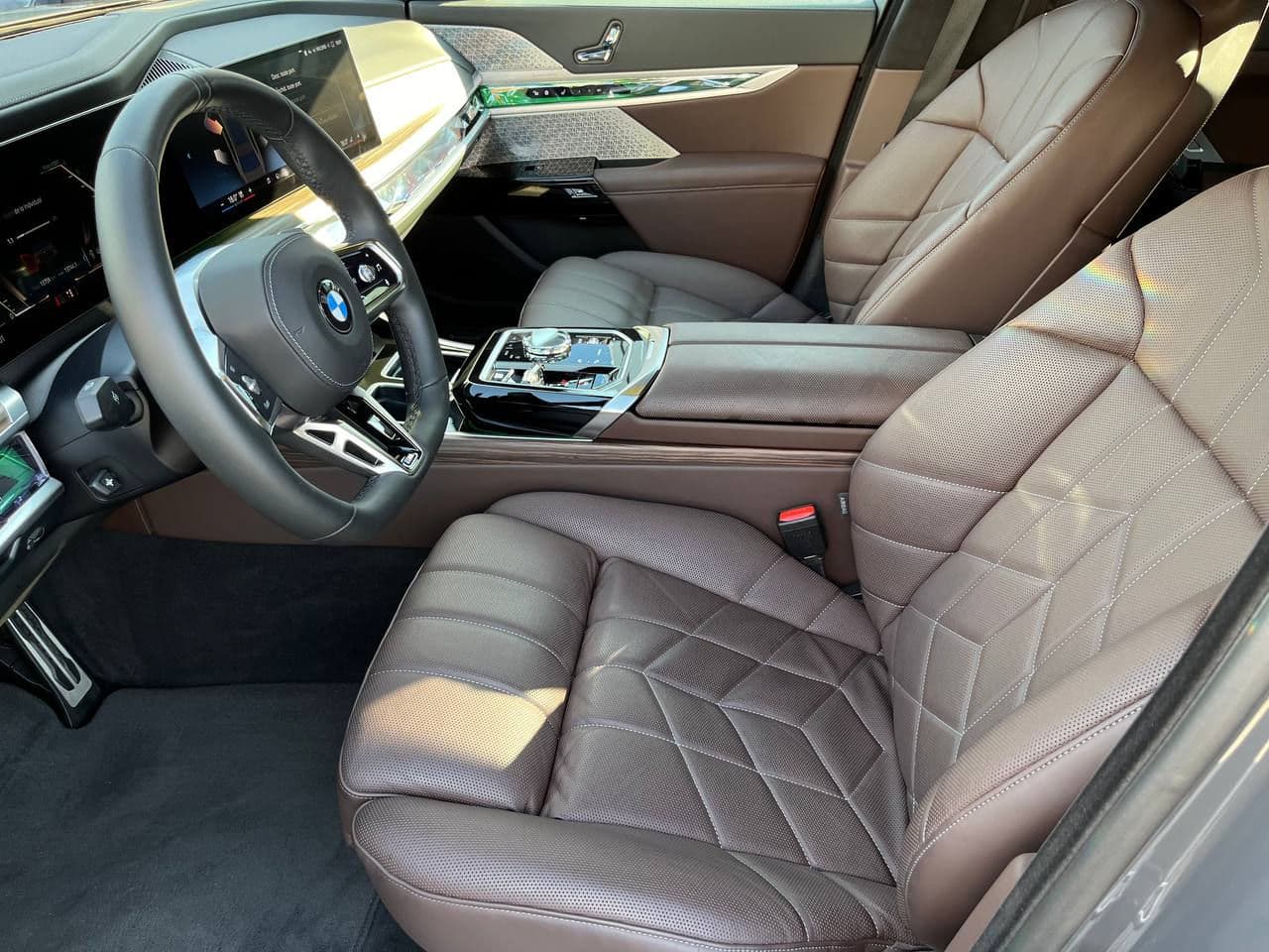 BMW 740 2023 — Миниатюра 7