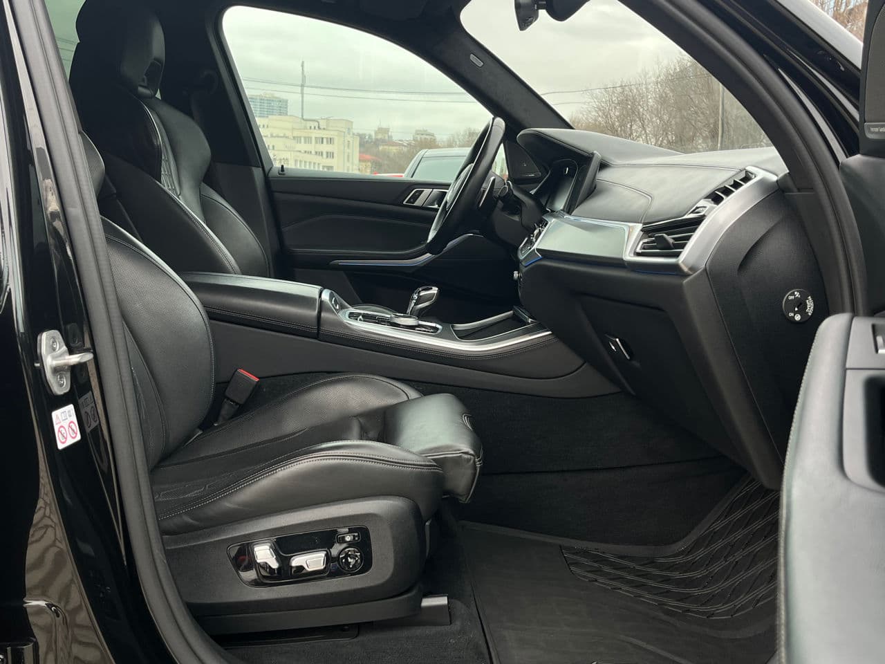 2021 BMW X5 4.5e — Miniatură 19