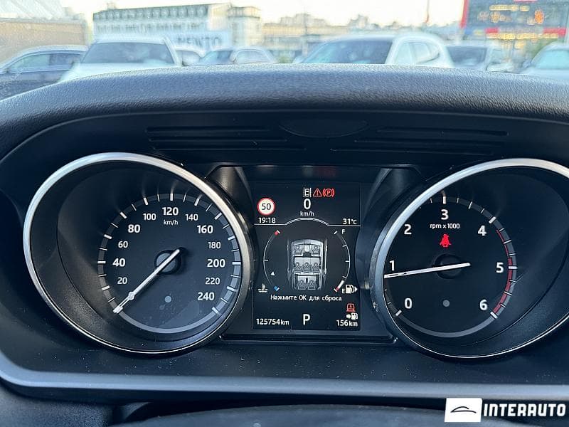 Land Rover Discovery 2017 — Миниатюра 8