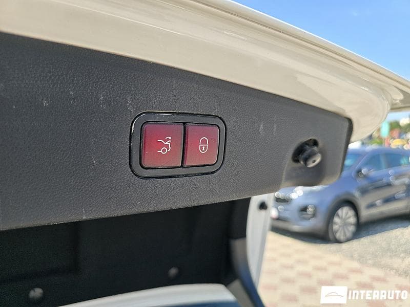 Mercedes E 250 2013 — Миниатюра 23