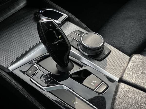 2018 BMW 520 — Miniatură 16