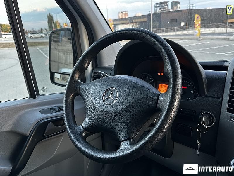 Mercedes Sprinter 2017 — Миниатюра 7