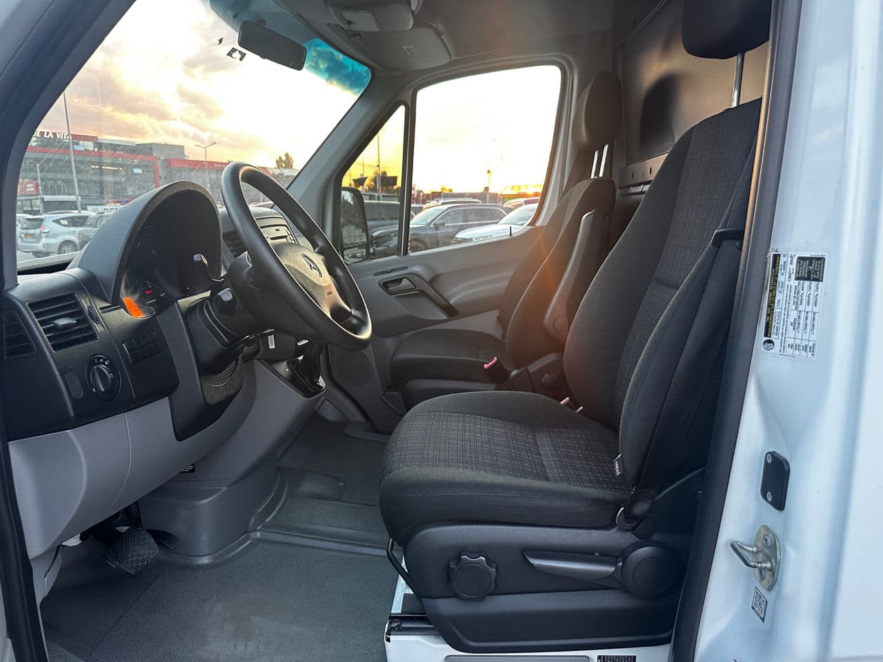 Mercedes Sprinter 2017 — Миниатюра 5