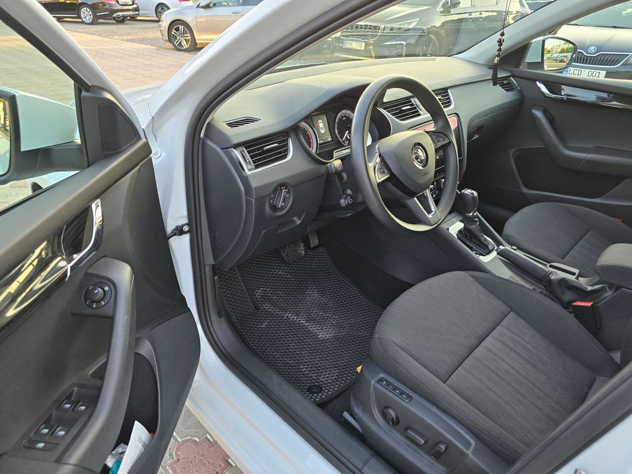 Skoda Octavia 2019 — Миниатюра 5