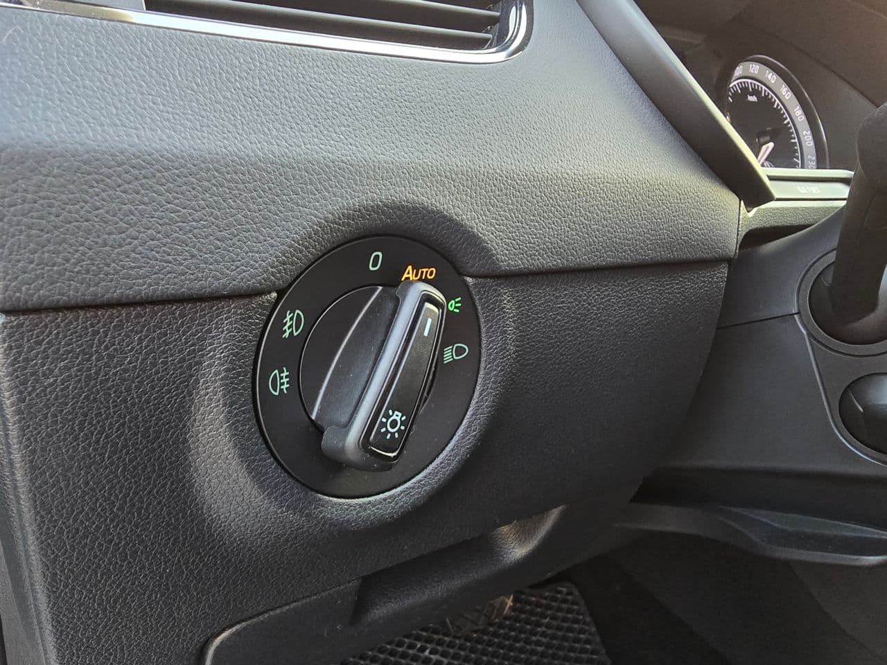 Skoda Octavia 2019 — Миниатюра 6