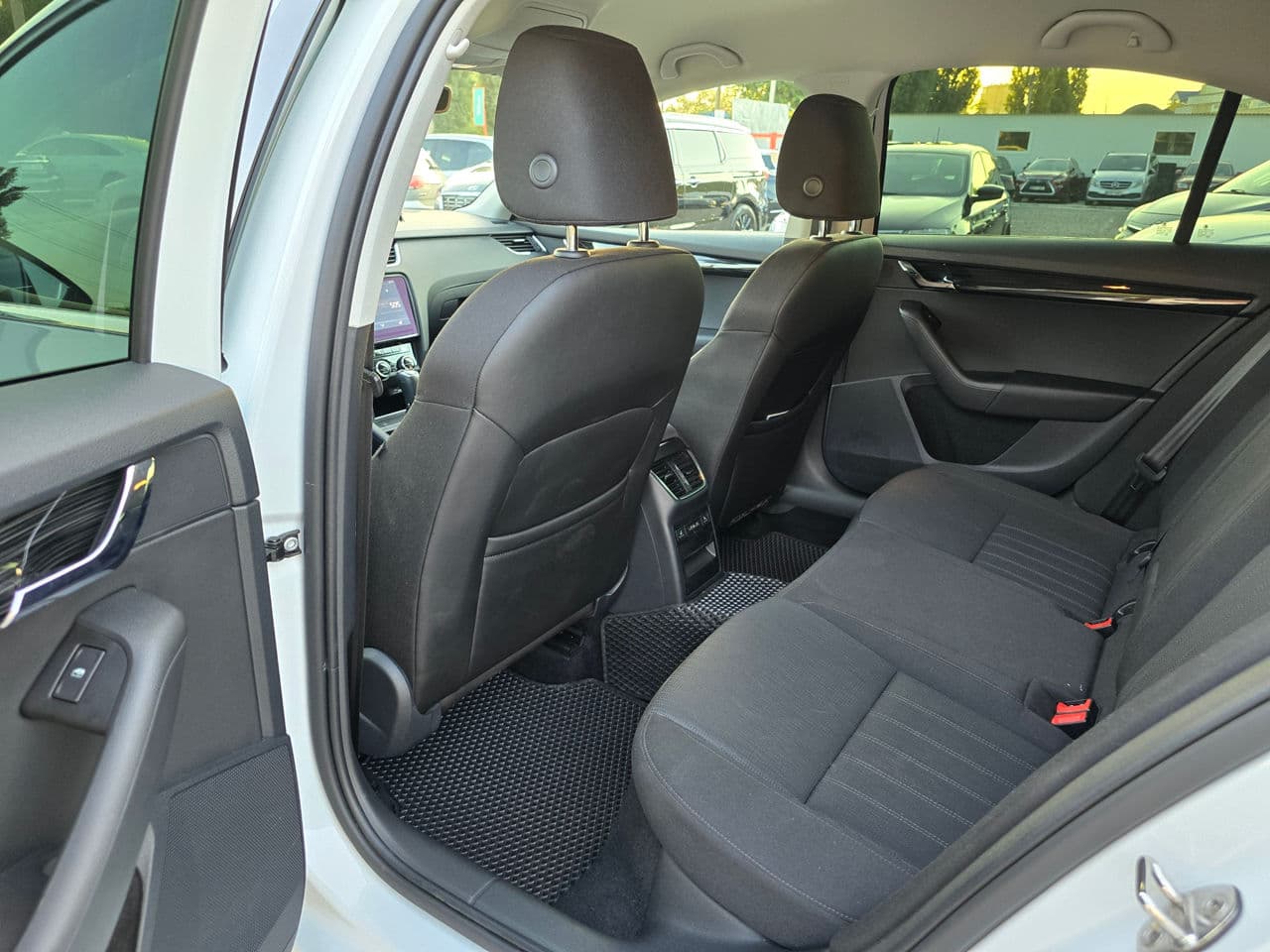 Skoda Octavia 2019 — Миниатюра 14