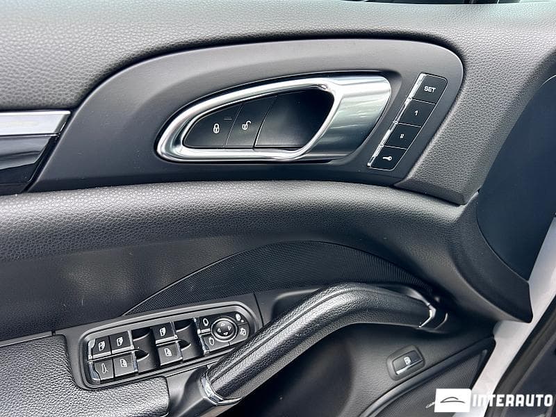 Porsche Cayenne S Hybrid 2016 — Миниатюра 7