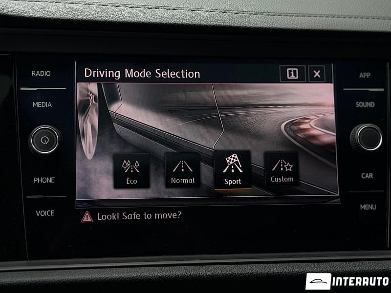Volkswagen Jetta GLI 2019 — Миниатюра 14