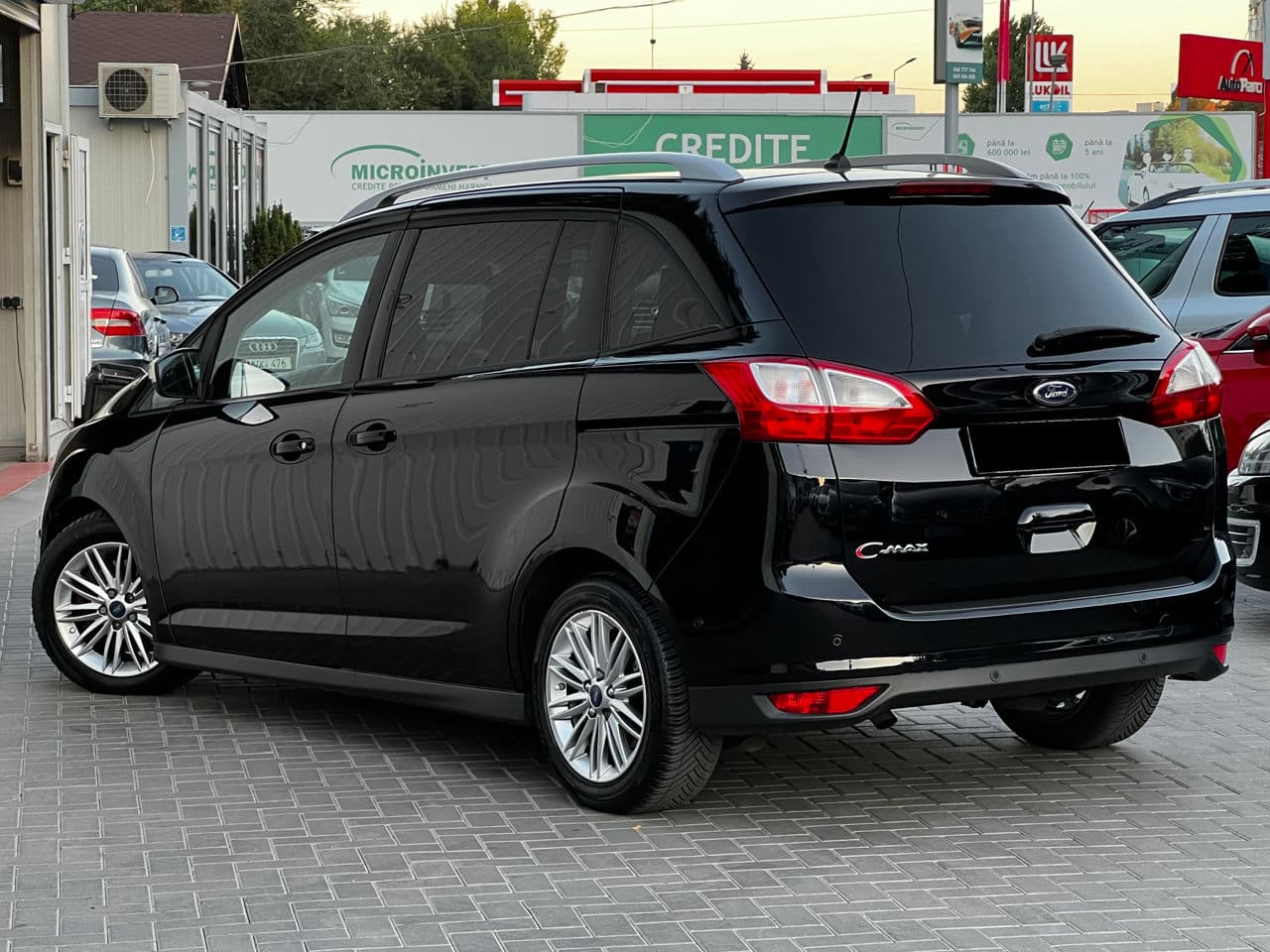 2017 Ford Grand C-MAX — Miniatură 2
