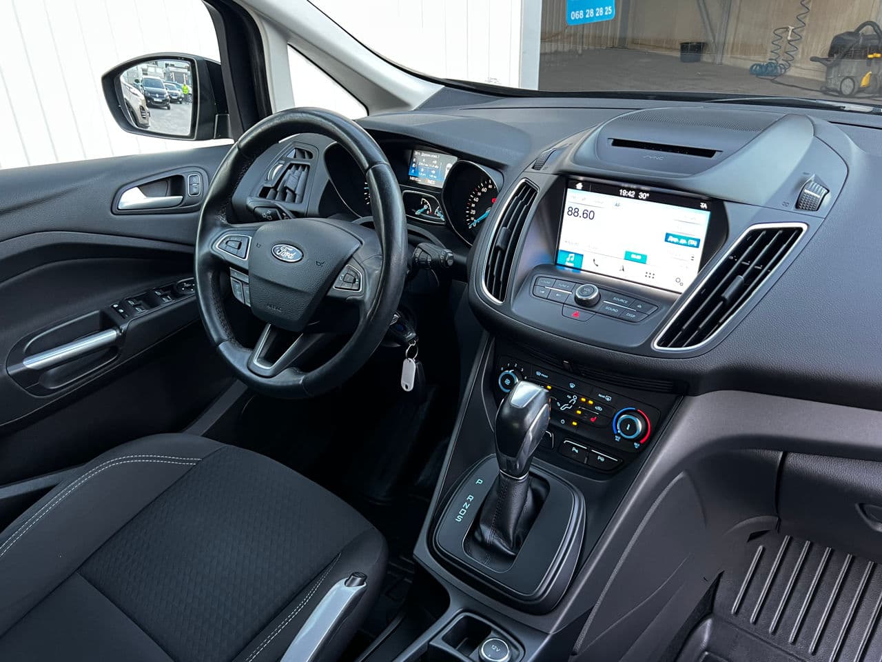 2017 Ford Grand C-MAX — Miniatură 6