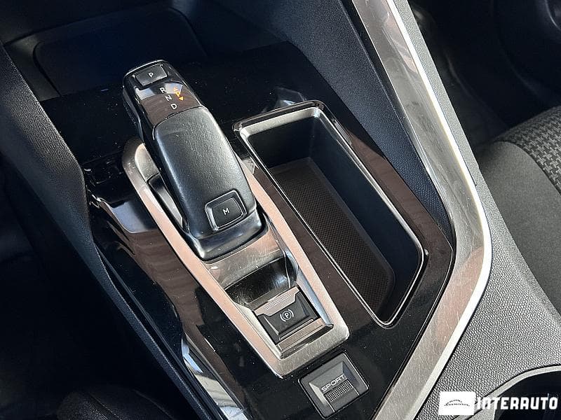Peugeot 3008 2018 — Миниатюра 12