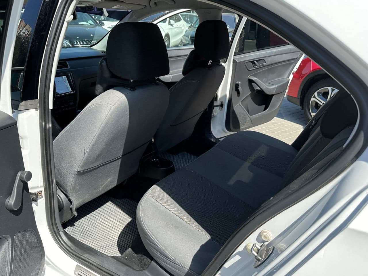 Skoda Rapid 2016 — Миниатюра 15