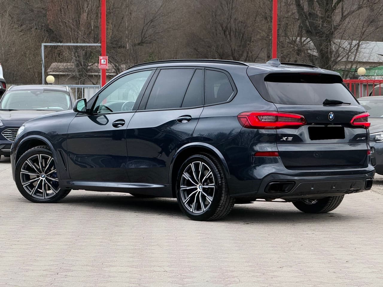 BMW X5 4.0i 2019 — Миниатюра 3