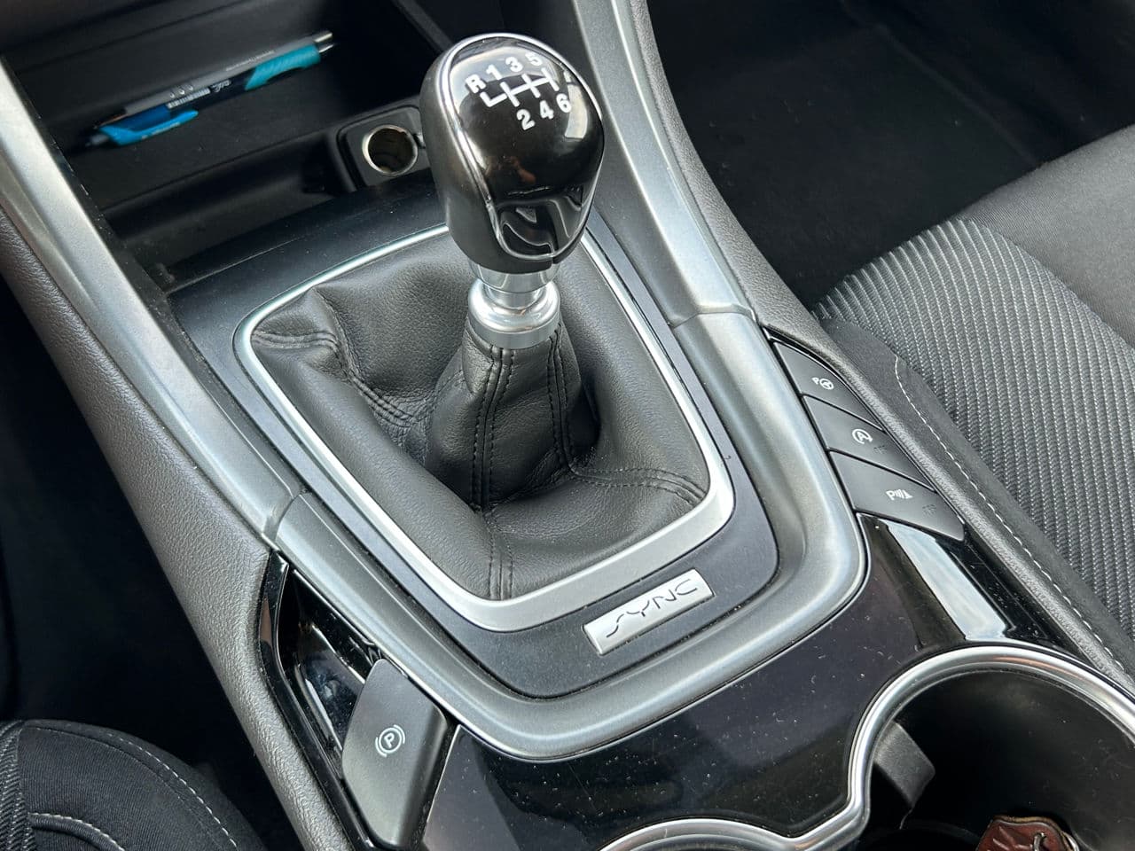 Ford Mondeo 2016 — Миниатюра 15