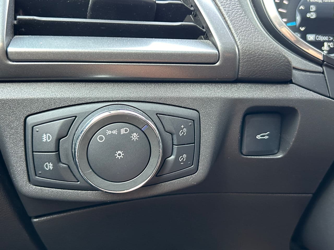 Ford Mondeo 2016 — Миниатюра 10