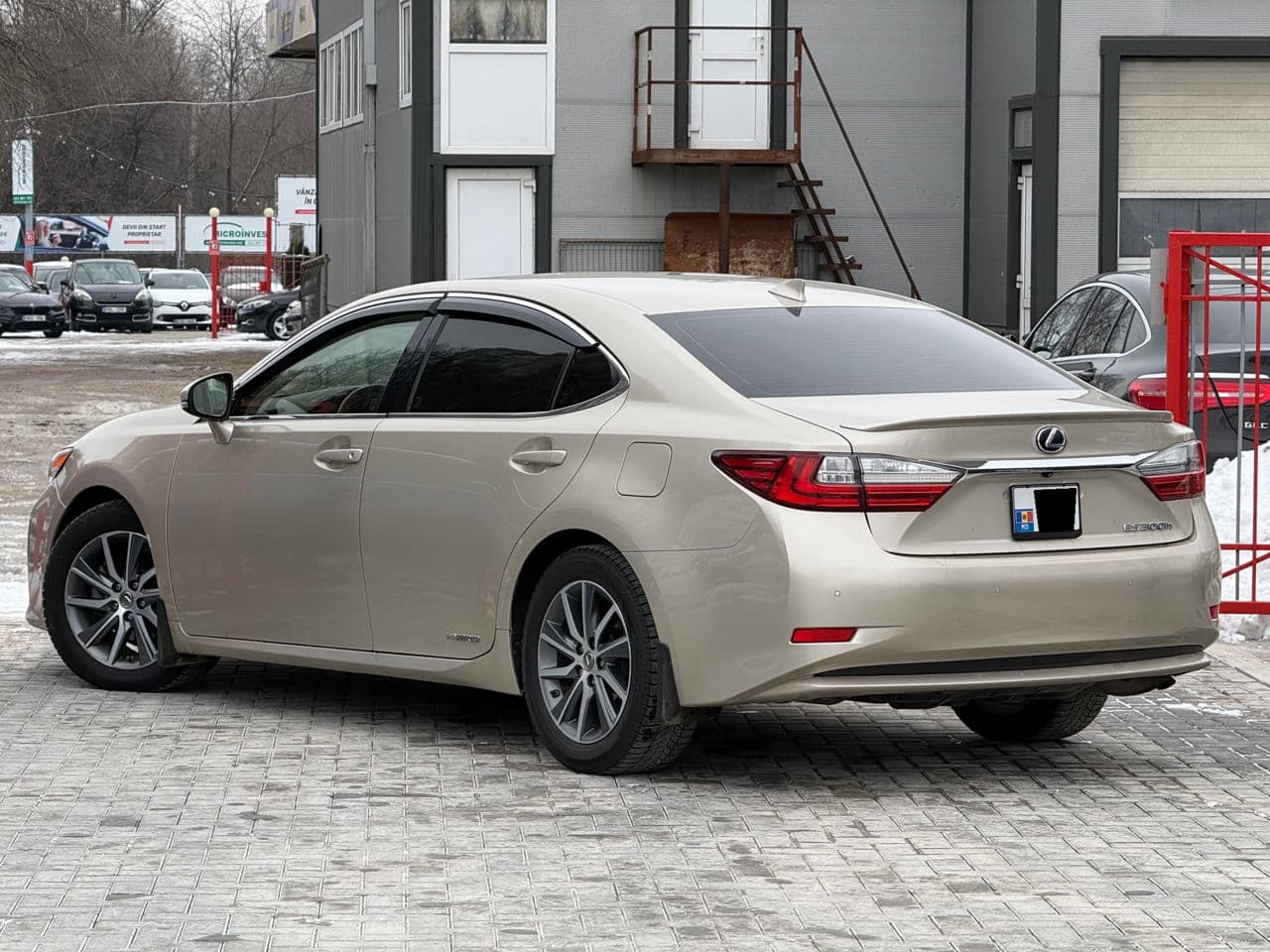 Lexus ES 300h 2016 — Миниатюра 2