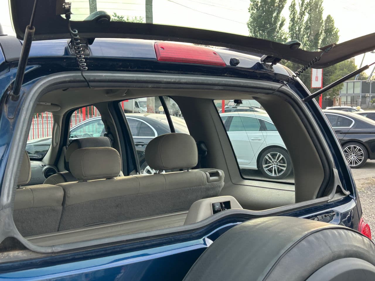 2005 Jeep Cherokee — Miniatură 15