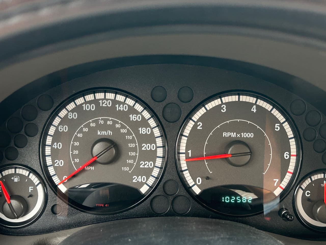 2005 Jeep Cherokee — Miniatură 8