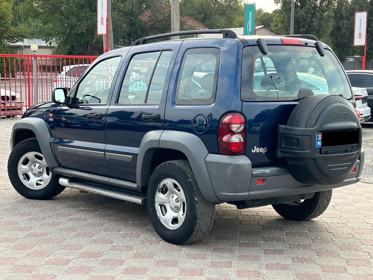 2005 Jeep Cherokee — Miniatură 3