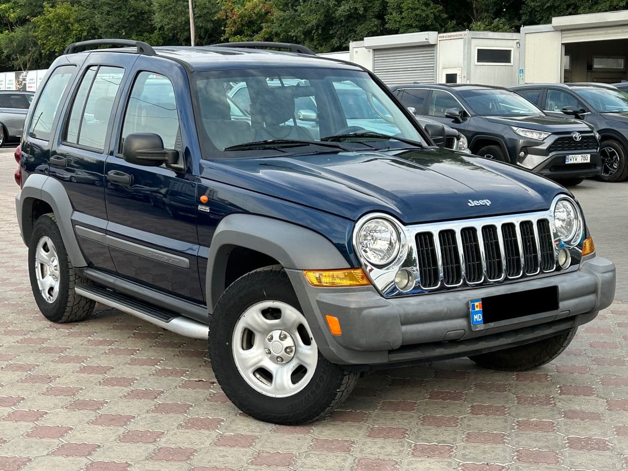 2005 Jeep Cherokee — Miniatură 4