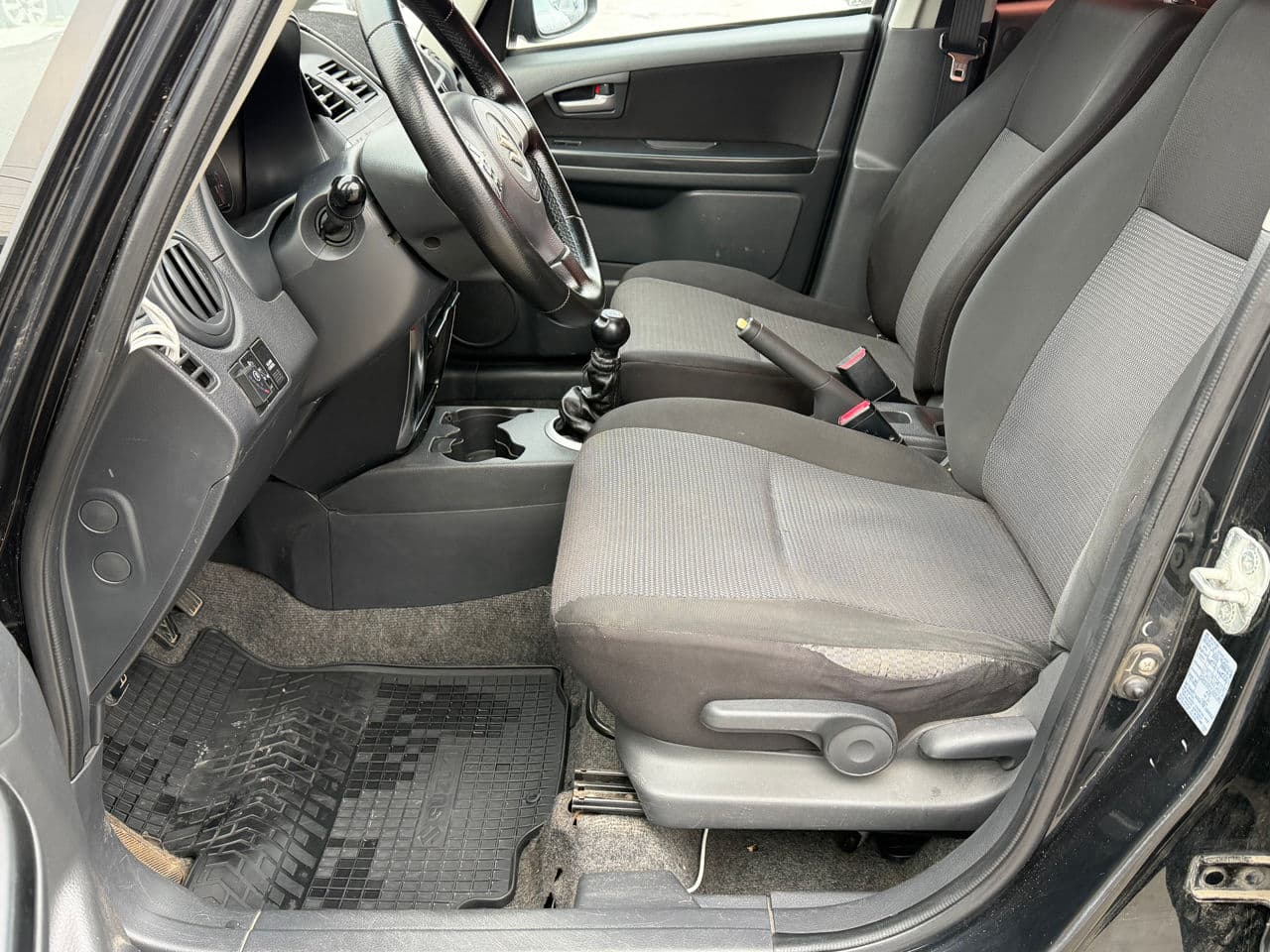 2010 Suzuki SX4 — Miniatură 7