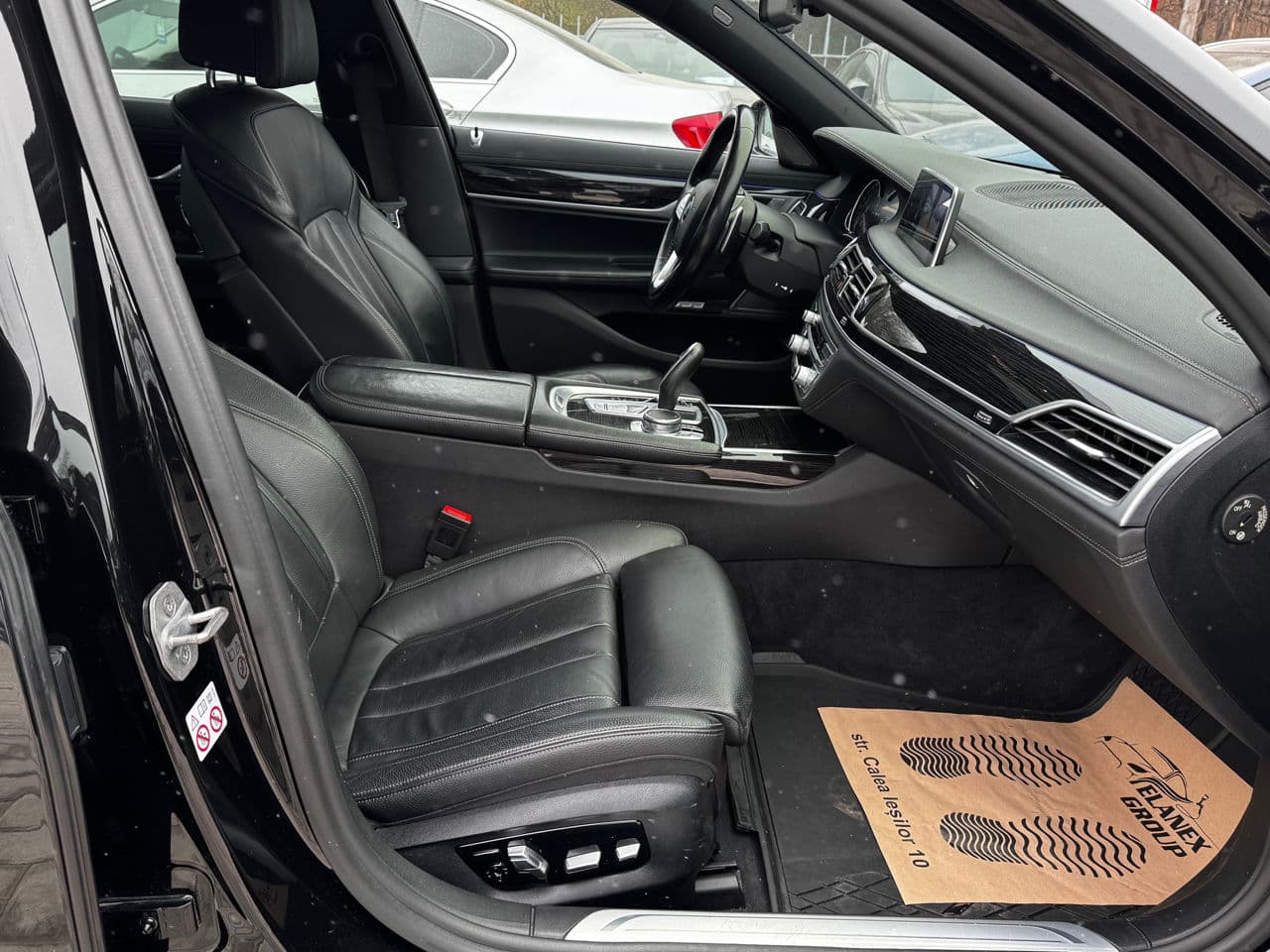 BMW 740e 2017 — Миниатюра 6