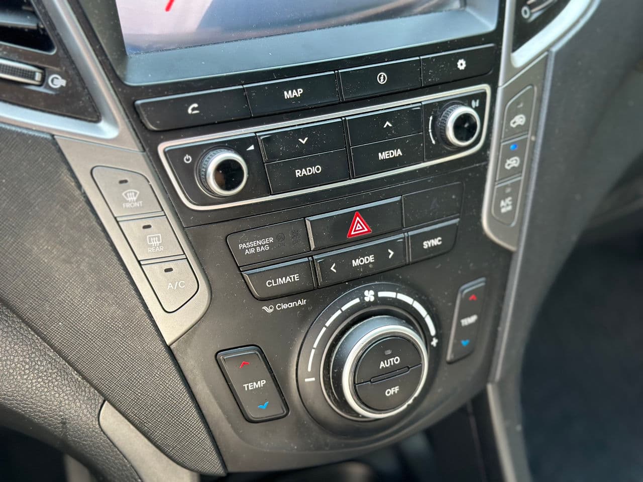 Hyundai Santa Fe 2015 — Миниатюра 15