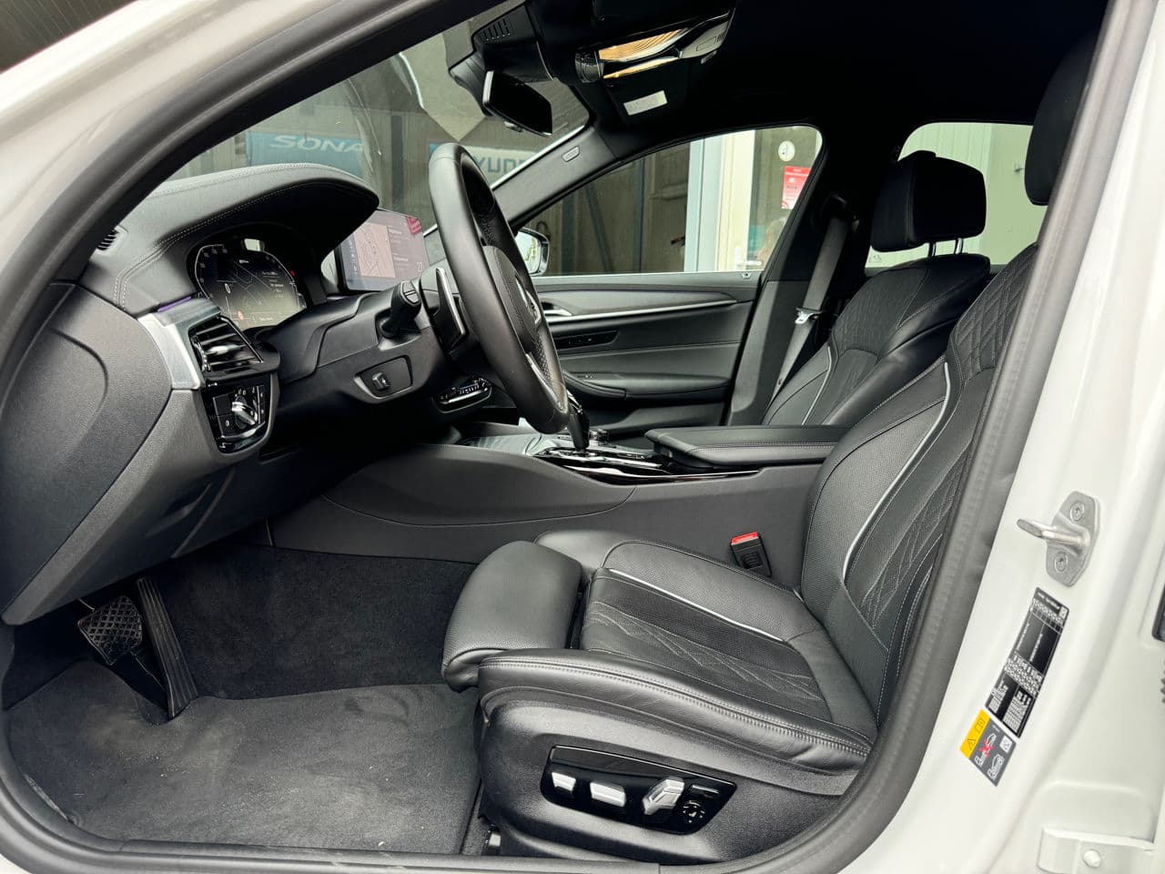 BMW 530e 2020 — Миниатюра 6