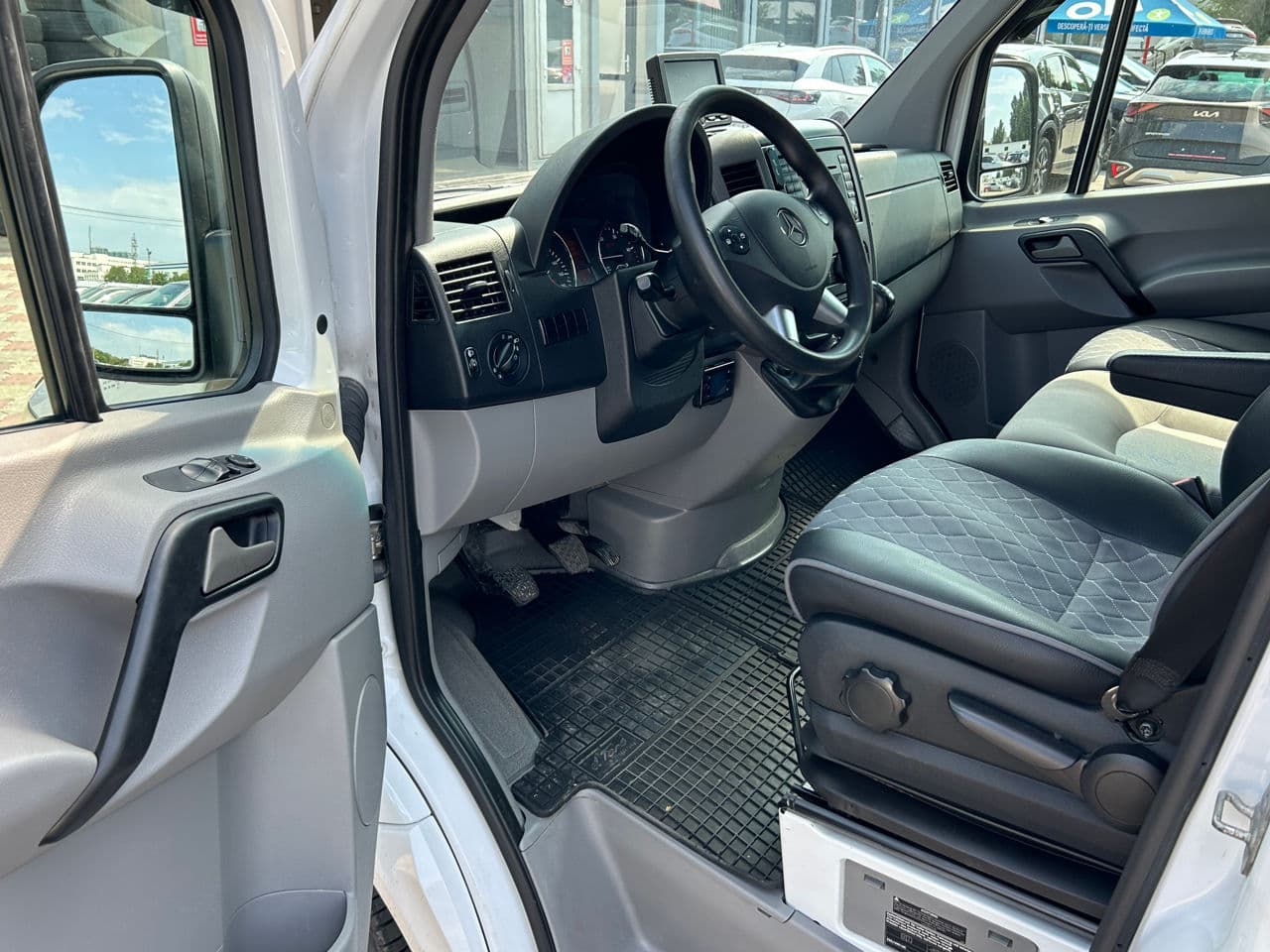 Mercedes Sprinter 2011 — Миниатюра 5