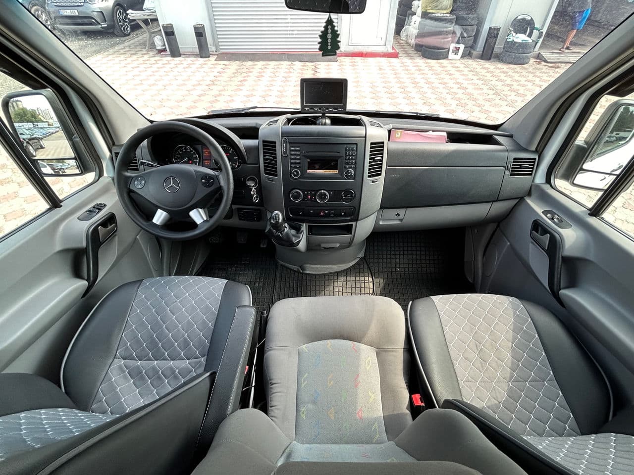 Mercedes Sprinter 2011 — Миниатюра 8
