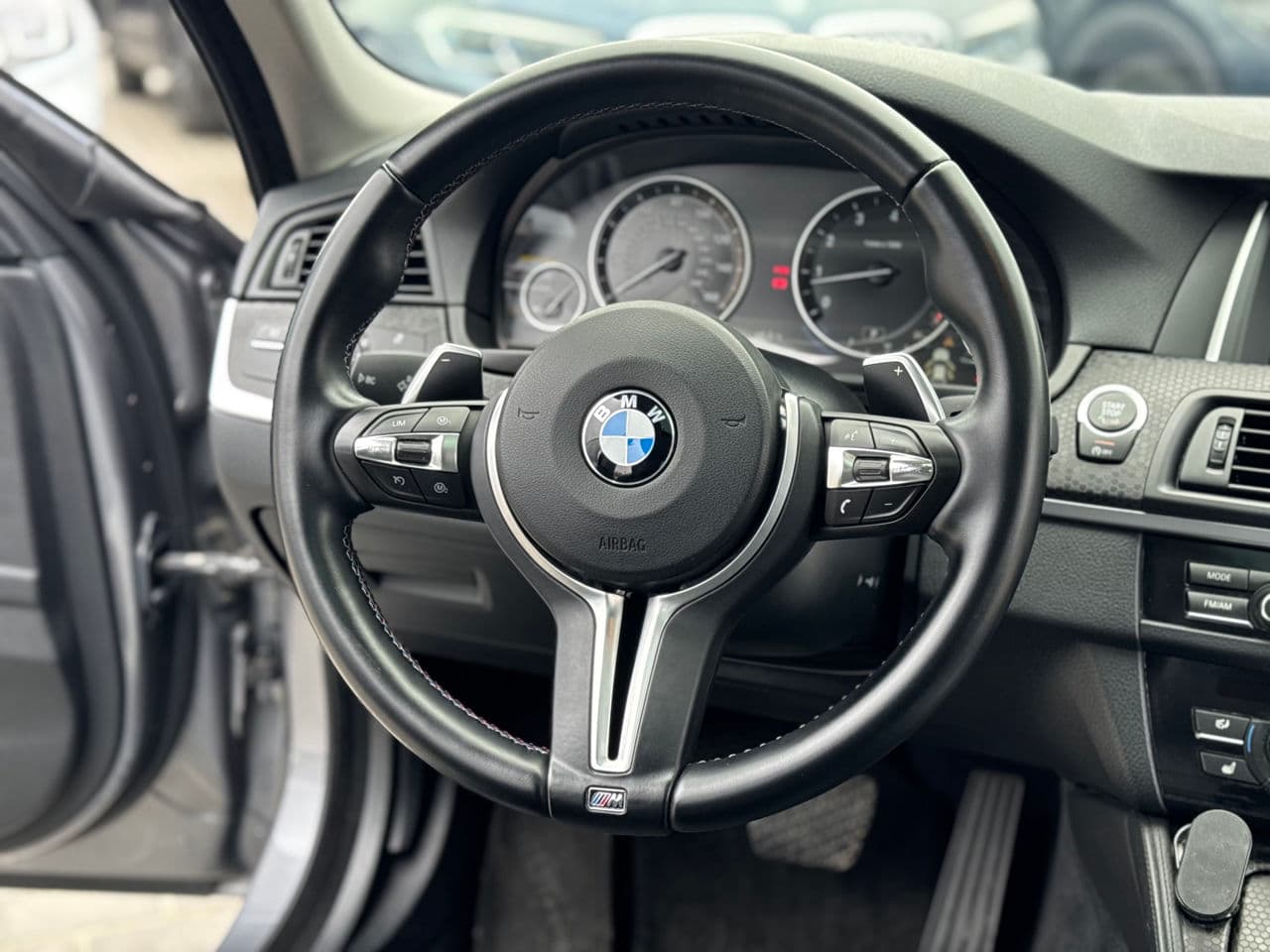 BMW 528 2015 — Миниатюра 7