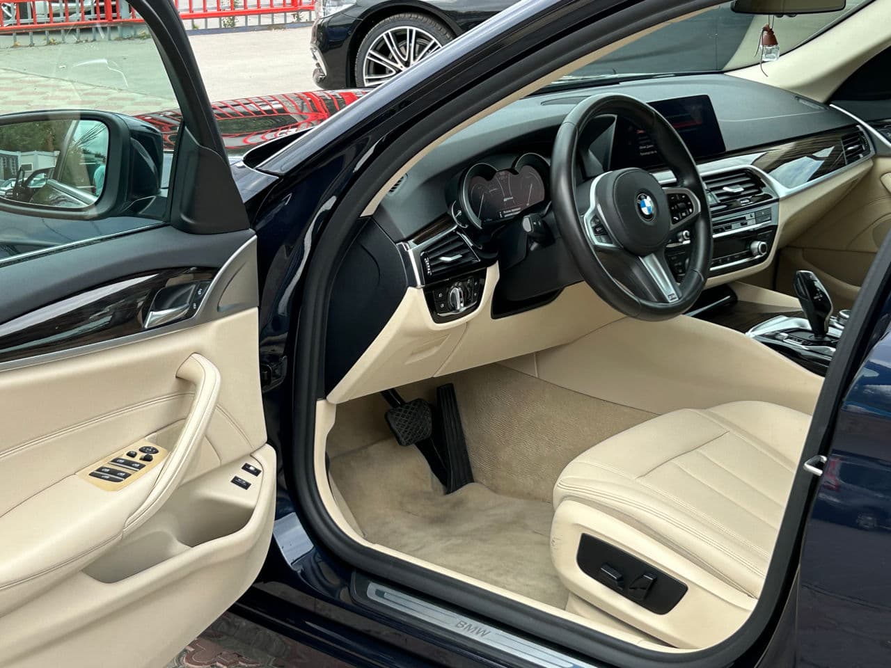 BMW 530e 2019 — Миниатюра 5