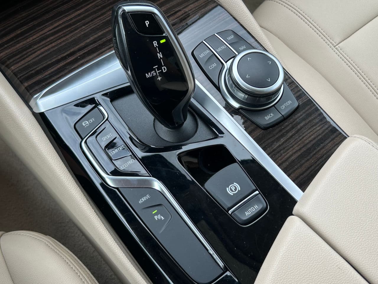 BMW 530e 2019 — Миниатюра 13