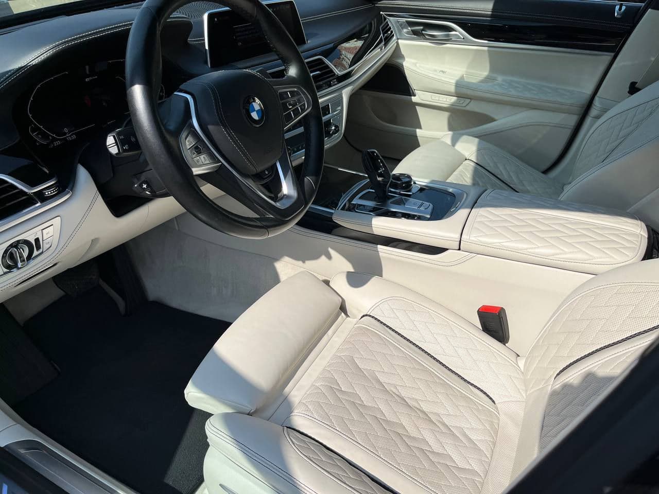 BMW 745e 2020 — Миниатюра 6