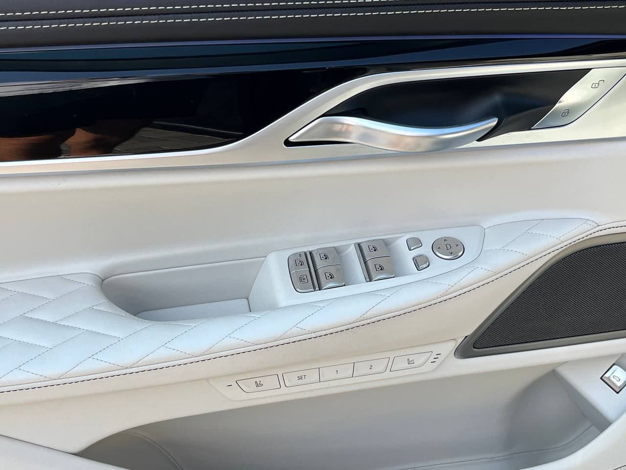 BMW 745e 2020 — Миниатюра 5