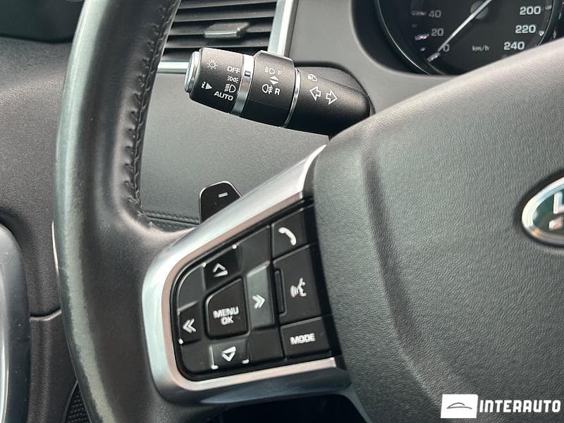 Land Rover Discovery Sport 2016 — Миниатюра 10