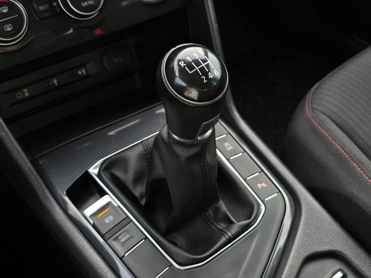 Volkswagen Tiguan 2017 — Миниатюра 12