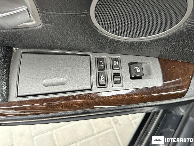 BMW 730 2005 — Миниатюра 16