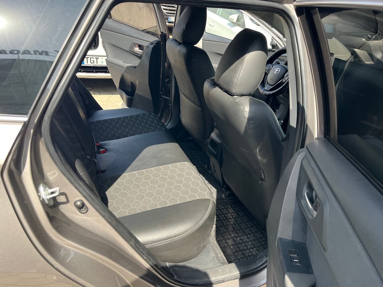 Toyota Auris 2016 — Миниатюра 15