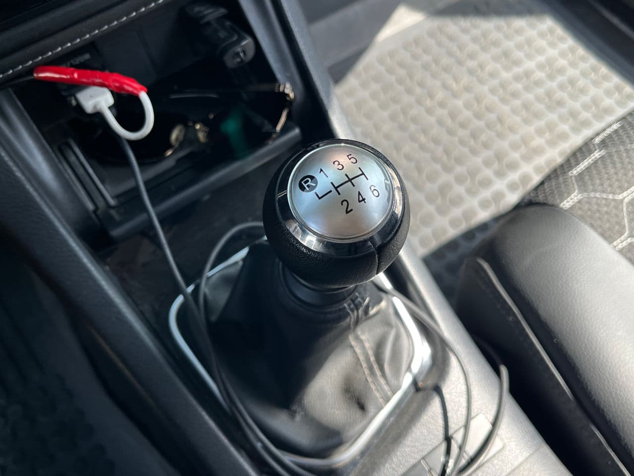 Toyota Auris 2016 — Миниатюра 13
