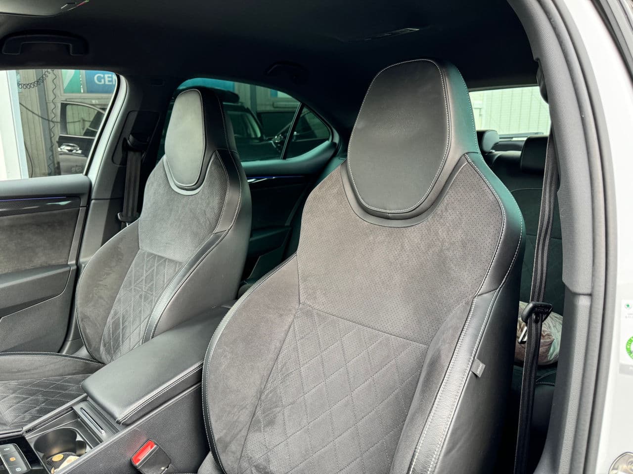 Skoda Superb 2017 — Миниатюра 8