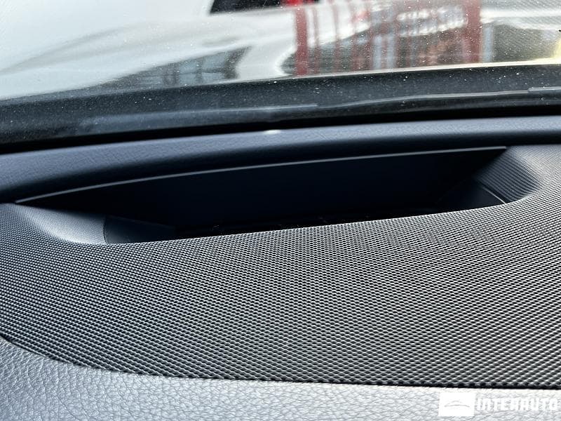 2017 Mercedes E 220 — Miniatură 8