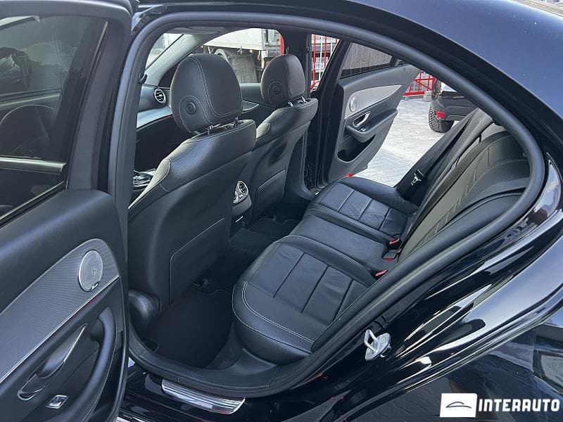 2017 Mercedes E 220 — Miniatură 6